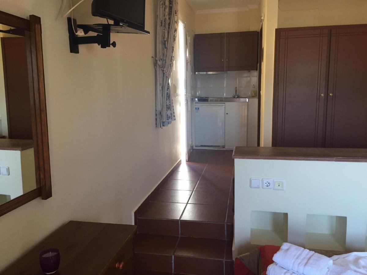 Agia Ermioni Toulipa Rooms מראה חיצוני תמונה